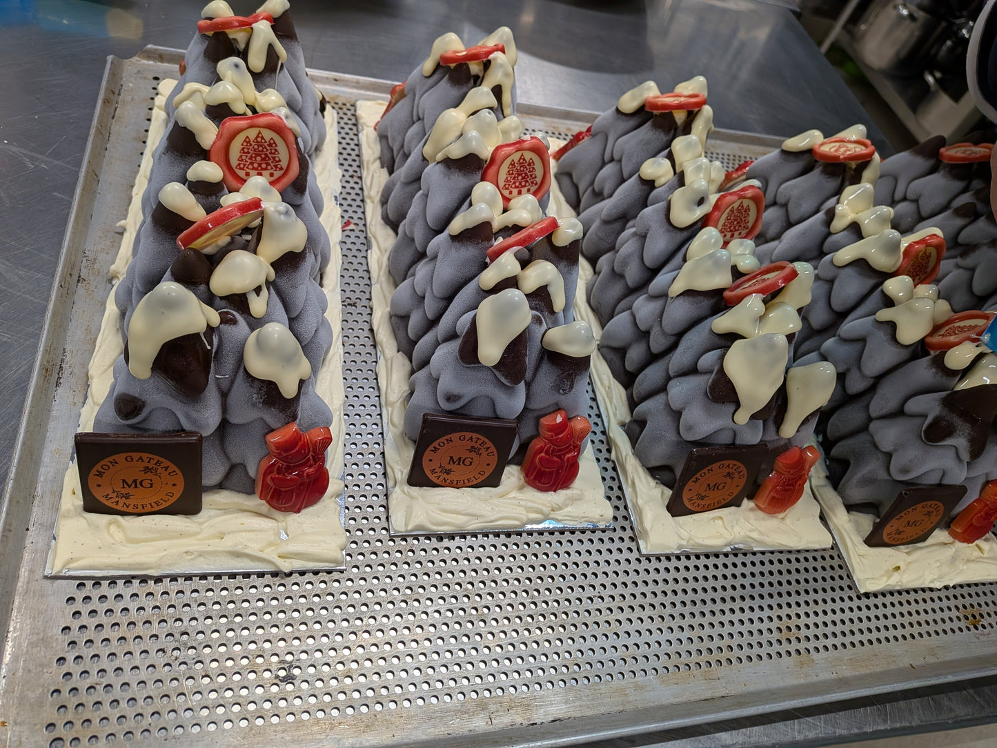 "Snow Trees" Pavoni Cake Mould KE092